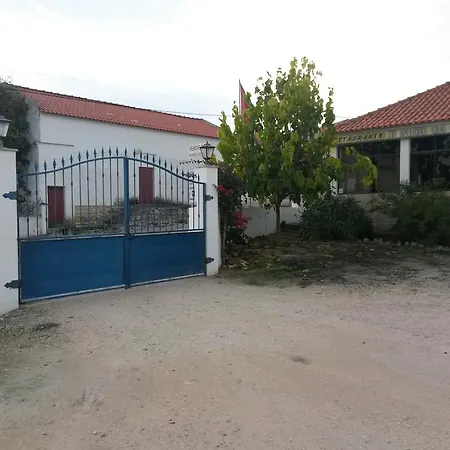 Alojamentos Dos Mangues Guest house *