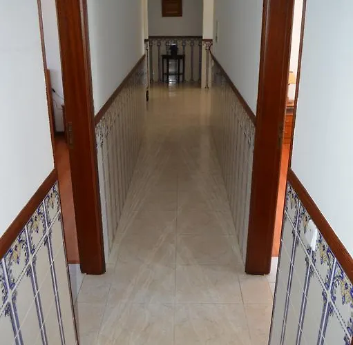 Гостевой дом Alojamentos Dos Mangues Сан-Мартинью-ду-Порту